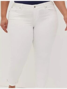 Torrid Crop Boyfriend 28